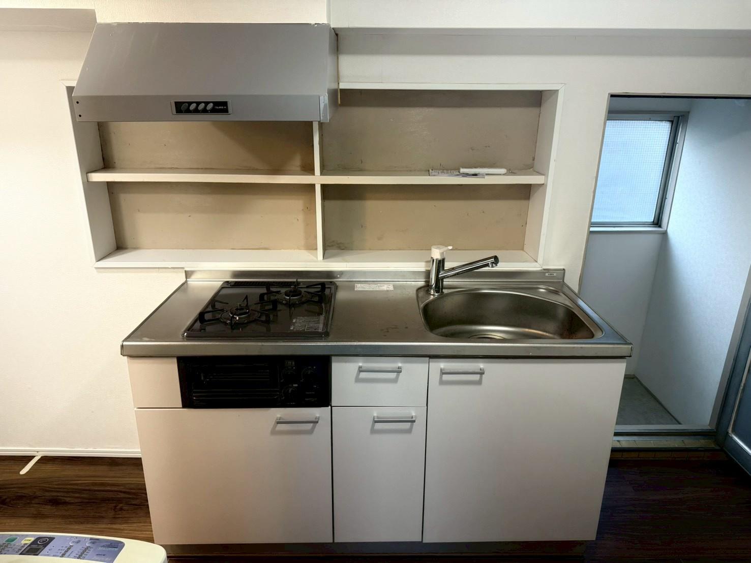 新穎マンション401号室 新設の使いやすい2口ガスコンロのシステムキッチンです☆