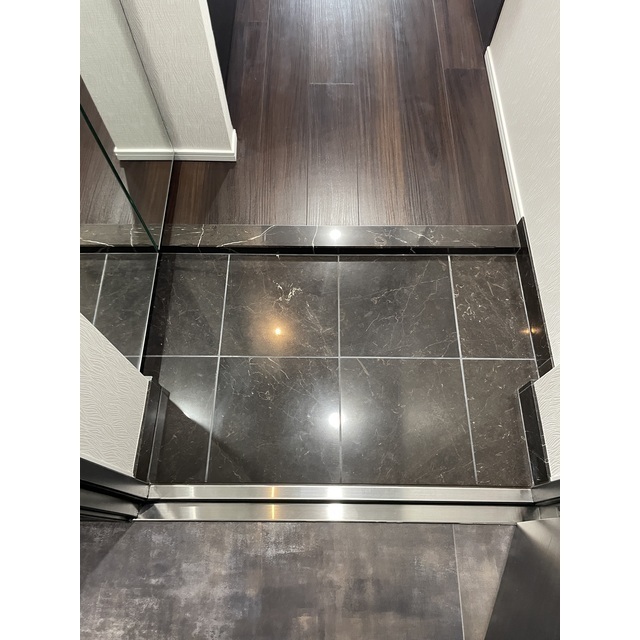 ロアール東向島2階 玄関