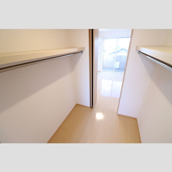 リール・ファミーユ ウォークインクローゼット