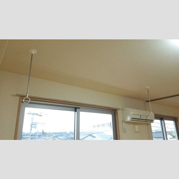 バニュルスⅣ303号室 室内物干し