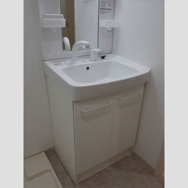 セントラルおおたかの森 洗髪洗面化粧台