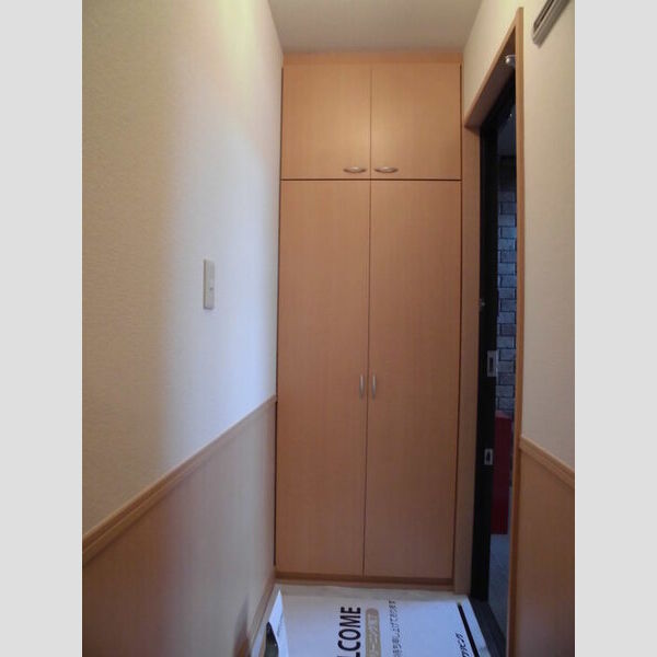 バニュルス　Ⅰ・Ⅱ・ⅢⅡ103号室 玄関