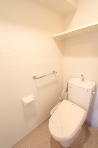 プライムアーバン町屋サウスコート1207号室 トイレ