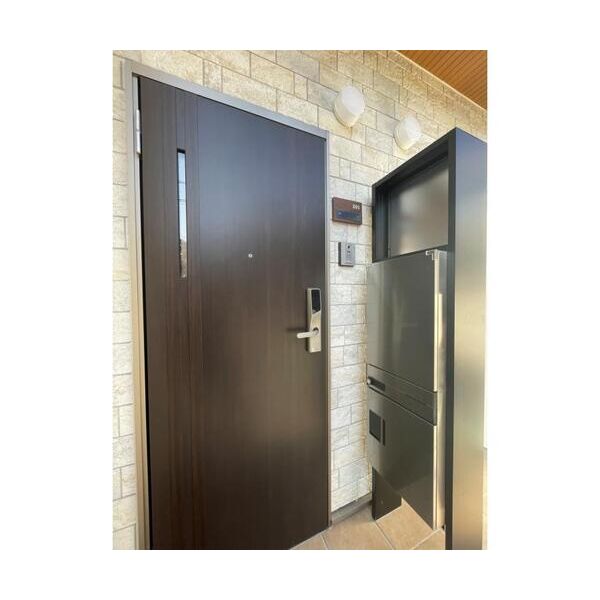 春待坂terrace201号室 玄関