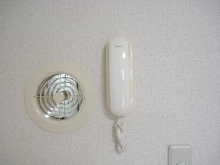 ロズウェルシブヤ203号室 インターホン