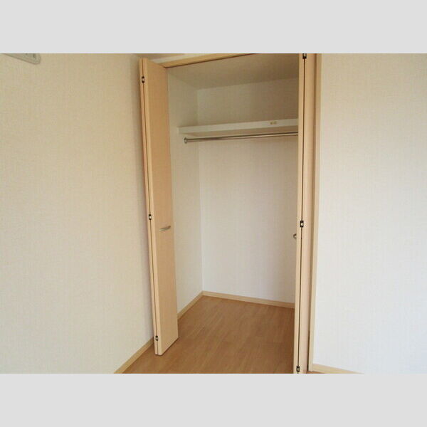 ヒロ・ハイム弐番館201号室 クローゼット