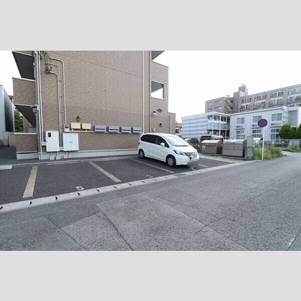 アルシュ　川201号室 駐車場