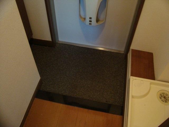 ソレイユ御幸105号室 玄関