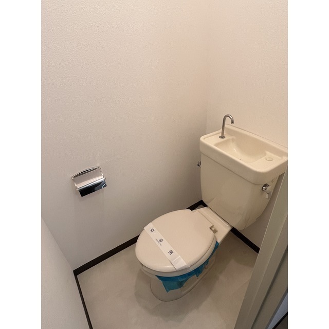 メゾン渡辺 内観