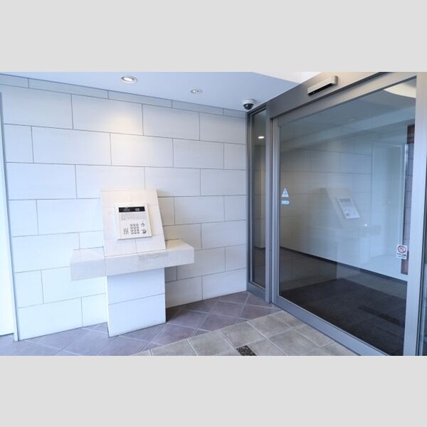 ポルト ドゥ ヴァンドーム オートロックエントランス