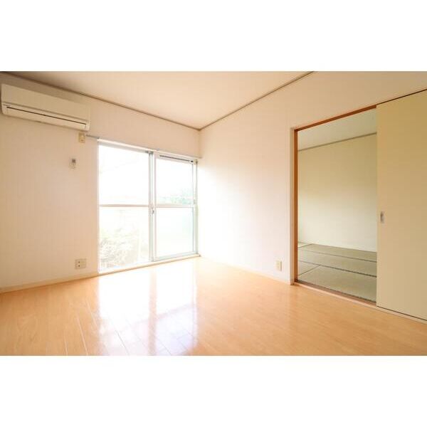 カサヴェルデ大町101号室 リビング