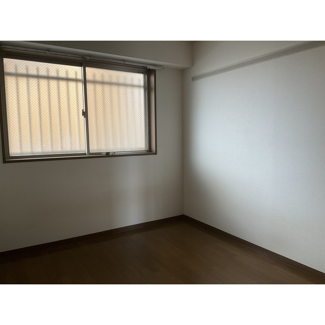 ドミール・コンフォール親水公園302号室 リビング