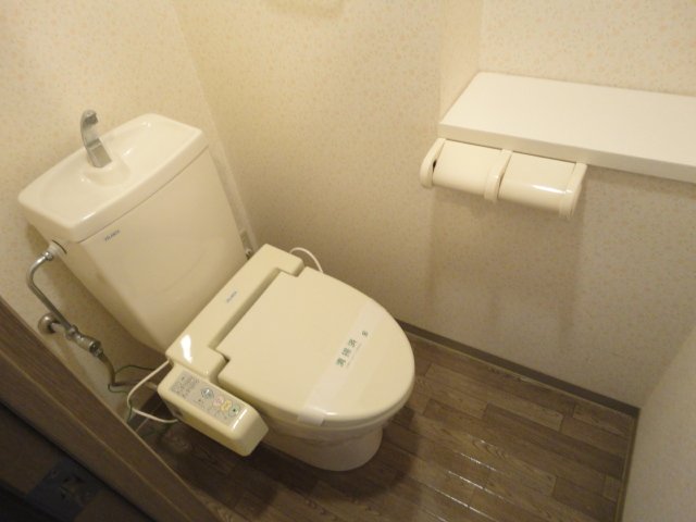 ロマニスタ東松戸 シャワー付トイレ