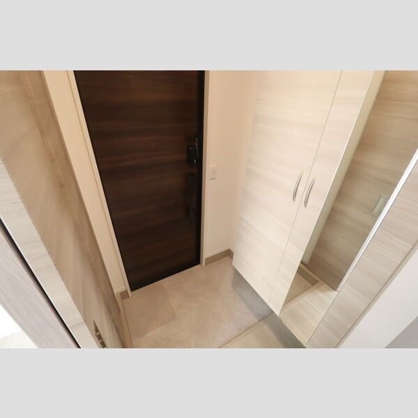 シーダールシア 玄関