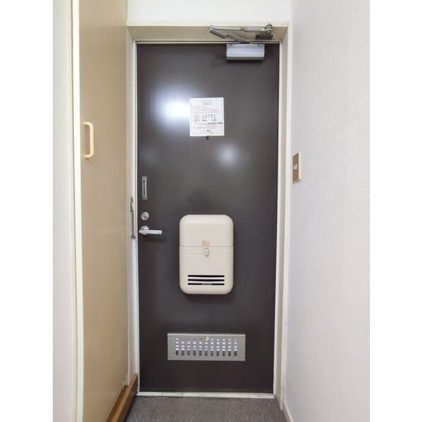 グリーンウェーブ・吉野0102号室 玄関