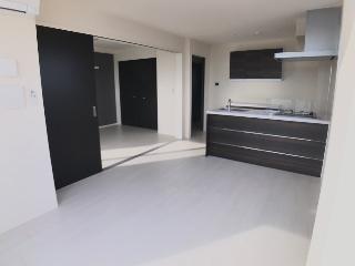 Ｕｎ　ｈｏｍｍｅ（アンノーム） リビング（イメージ）