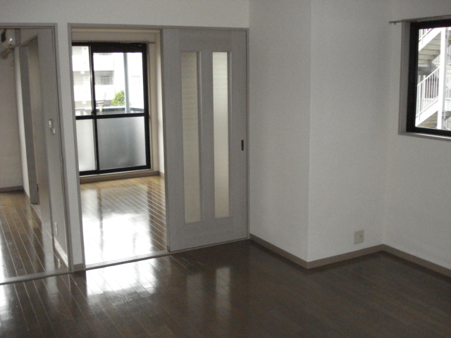 アメニティプレイス00403号室 リビング