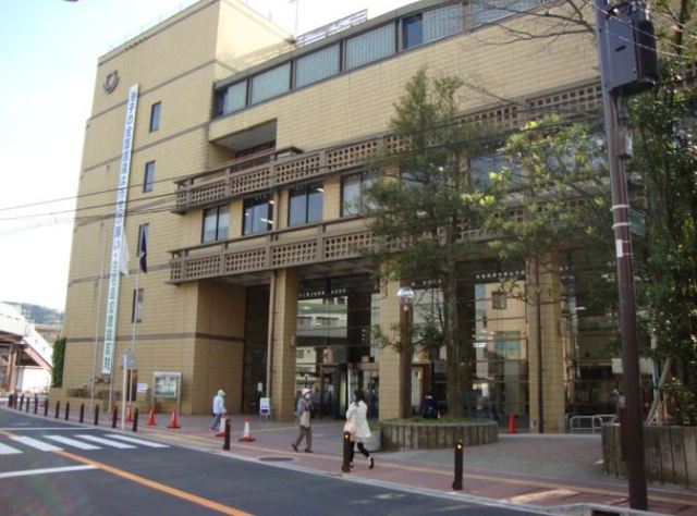 パルコート逗子Ｅ棟 逗子市役所