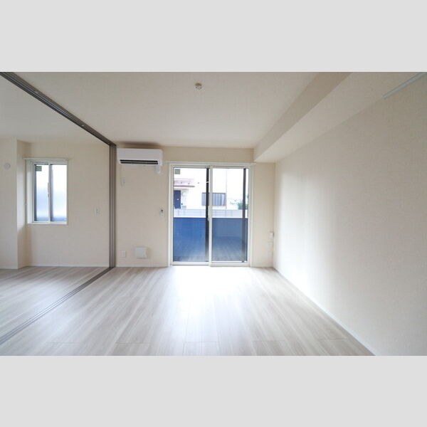 トレビ・フォンタナ102号室 リビング