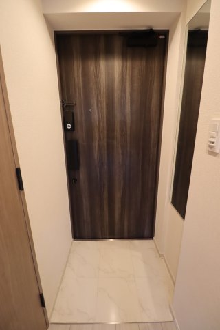 ジェノヴィア新大塚0101号室 玄関