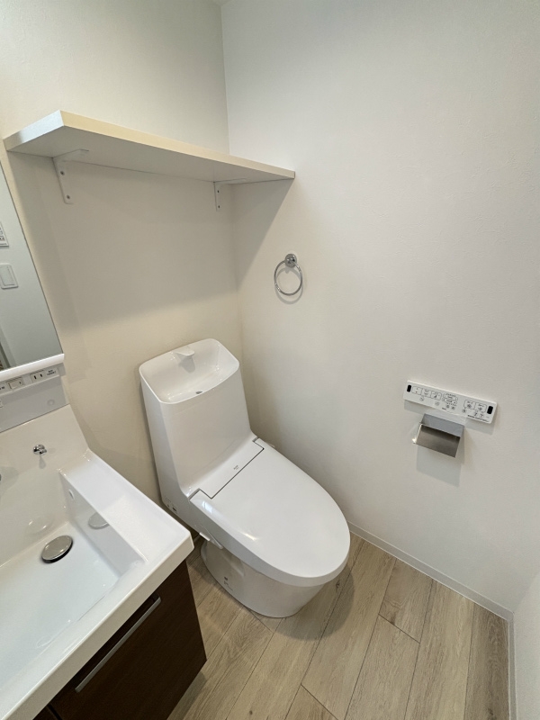 アーバンフロント日暮里1階 トイレ