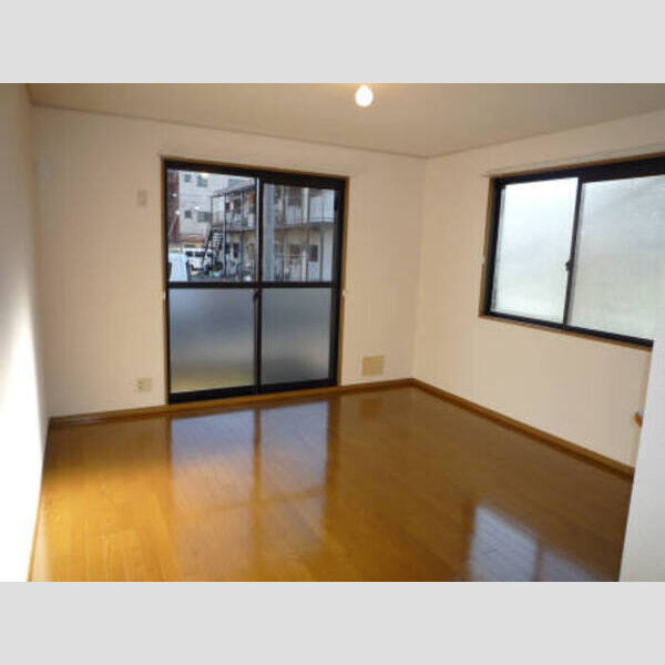 ルミエールヨコハマ リビングダイニング