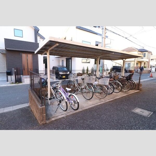 エミネンス　壱・弐番館 屋根付き自転車駐輪場