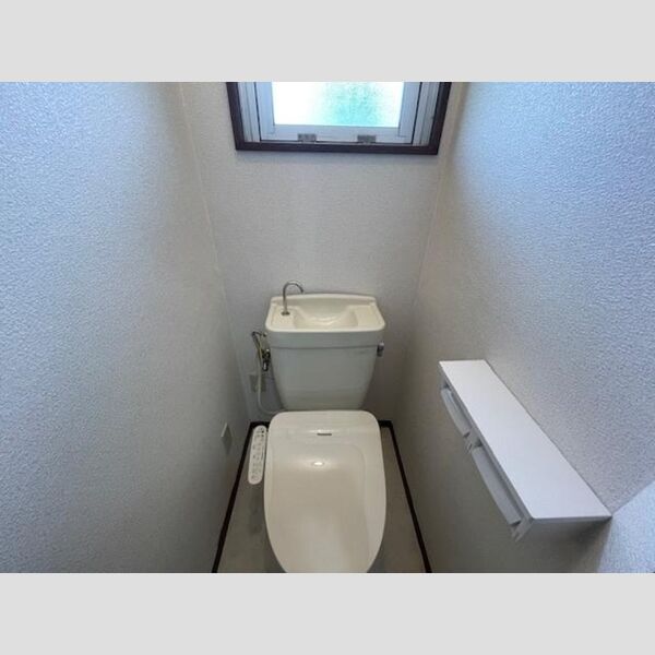 農住メゾン霞102号室 温水洗浄便座付き