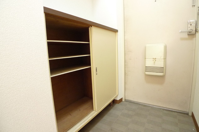 フローラルマンション 玄関