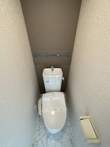 ユナイト能見台ハリマオ201号室 トイレ