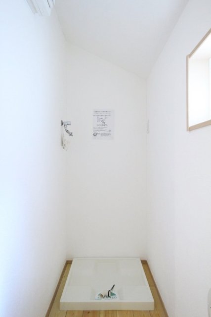 パインフェリーチェ豊玉3階 室内洗濯機置場