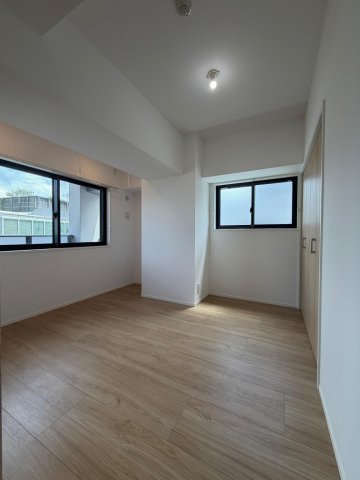 MOANA北参道403号室 洋室約6.3帖
