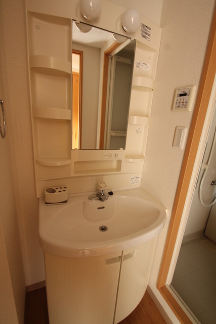 三雅ビル 独立洗面台！