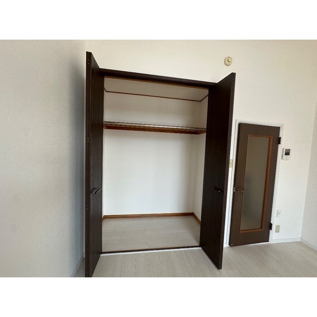 コムハウス 内観