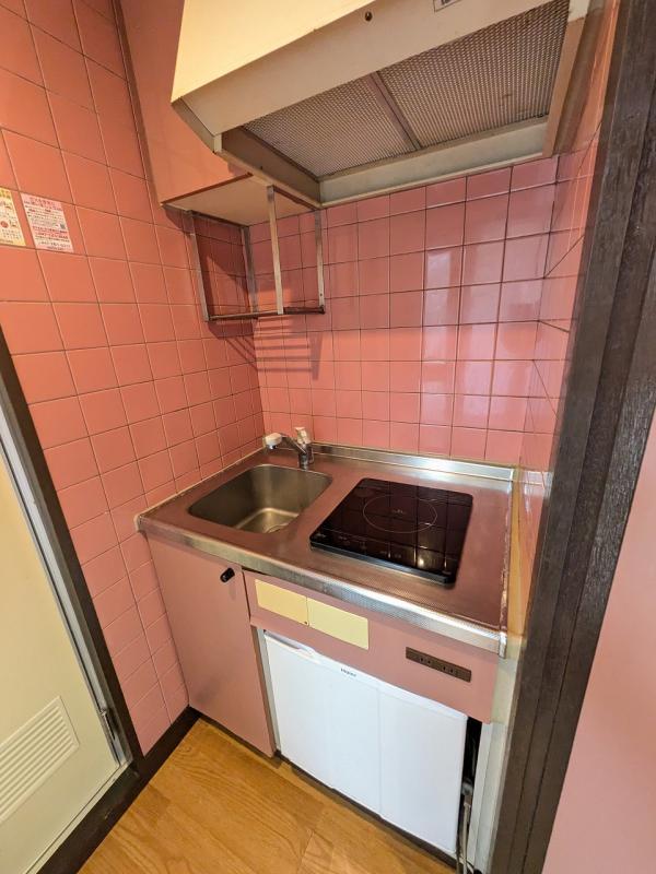 ＲＯＳＥ　ＧＡＲＤＥＮ　Ｒ１２番館(R-012)2階 キッチン