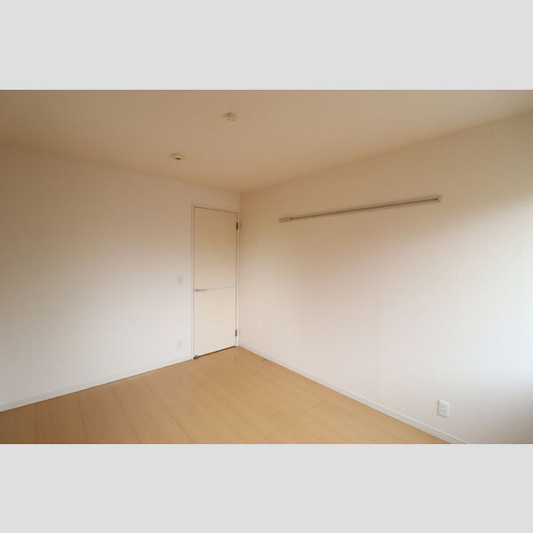ランコントル成田203号室 洋室