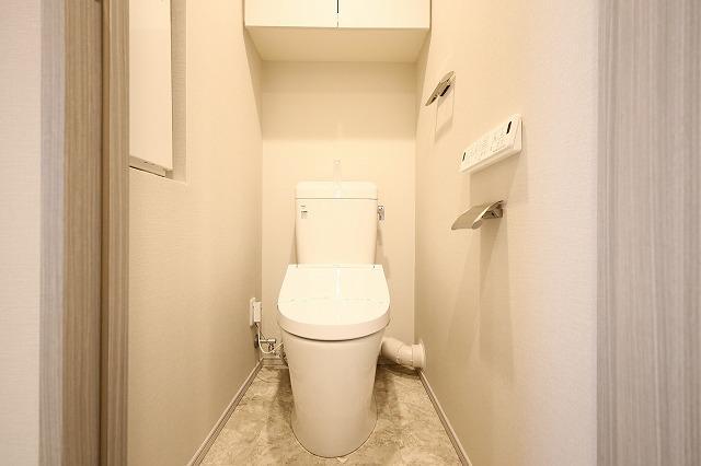 ラヴィエール滝野川1階 トイレ