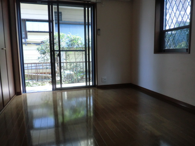 ロンウェル菊名　Ａ棟A101号室 角部屋、2面採光♪