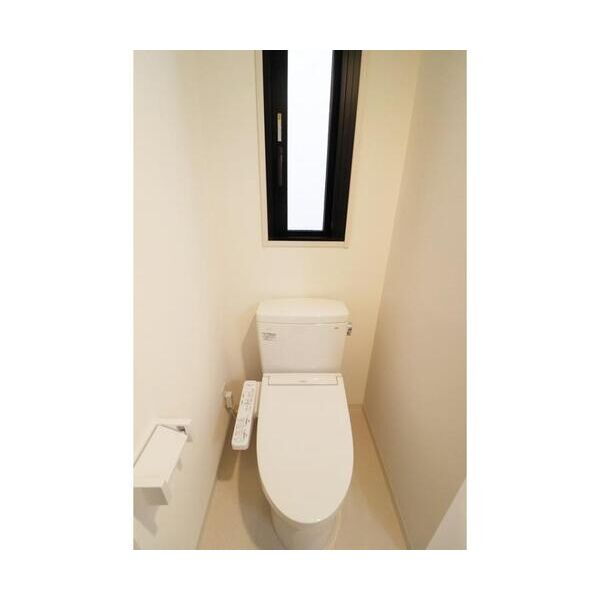 Zest横浜301号室 トイレ