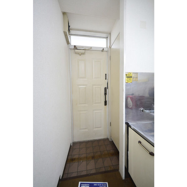 セブンハイツ 玄関