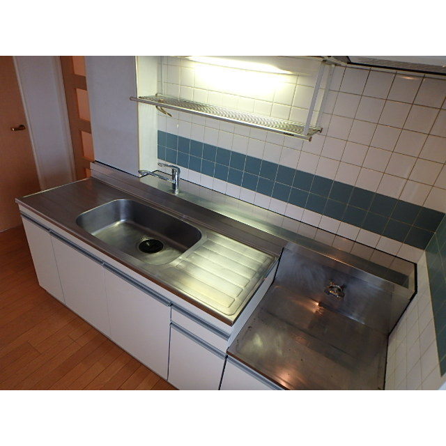 豊ロイヤルマンション401号室 内観