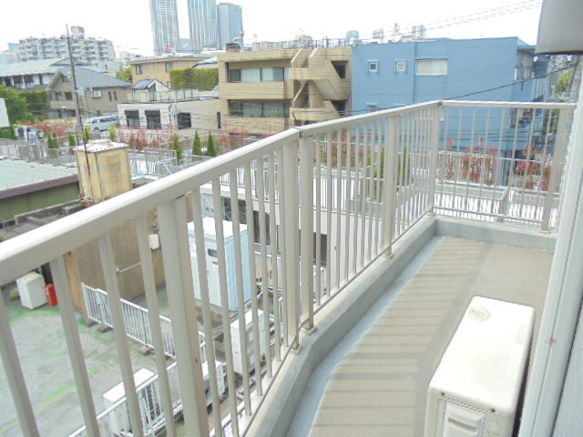 ＳＡＮ　ＳＵＲＩ池田山 バルコニー