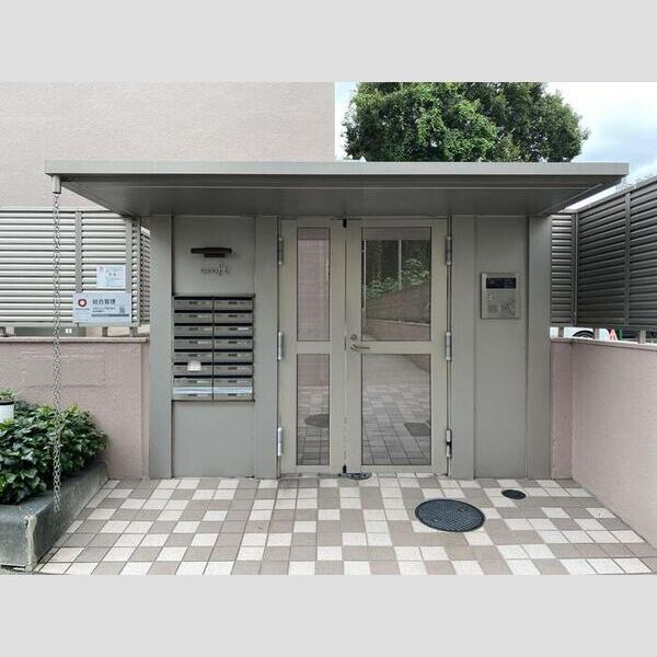 クロフト401号室 エントランス