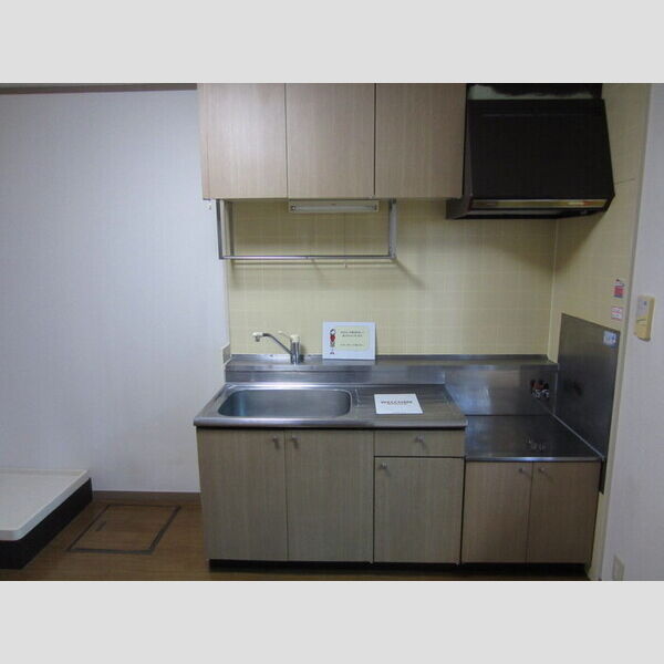 カトルヤマジュ101号室 キッチン