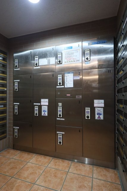 フェニックス幡ヶ谷壱番館7階 宅配BOX