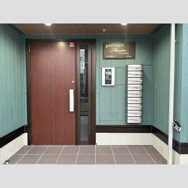 Maestro (マエストロ)101号室 エントランス