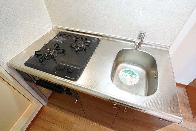 グランド・ガーラ西新宿West12階 システムキッチン（2口ガスコンロ・グリル付）