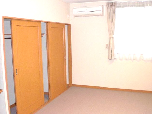 レオパレスパムグラネット206号室 内観