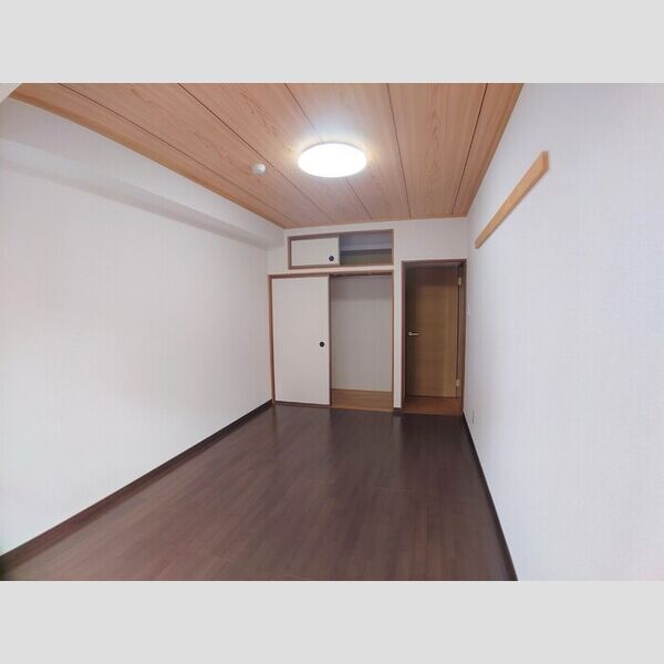 ベルエアーガーデン201号室 北側洋室6帖