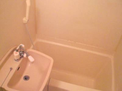 レオパレス久105号室 トイレ、バスはもちろん別